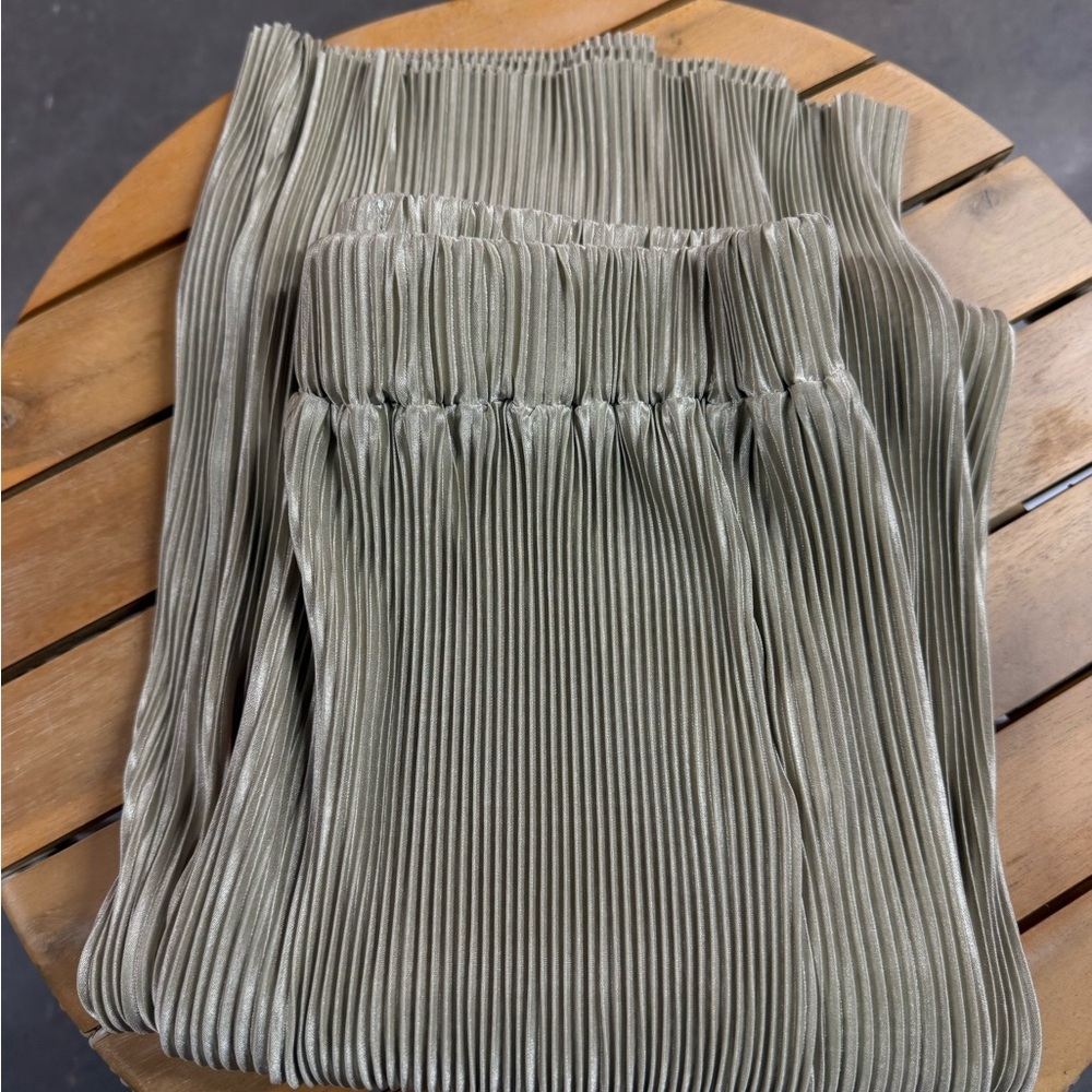 Matching pant set - Picture 5 of 5